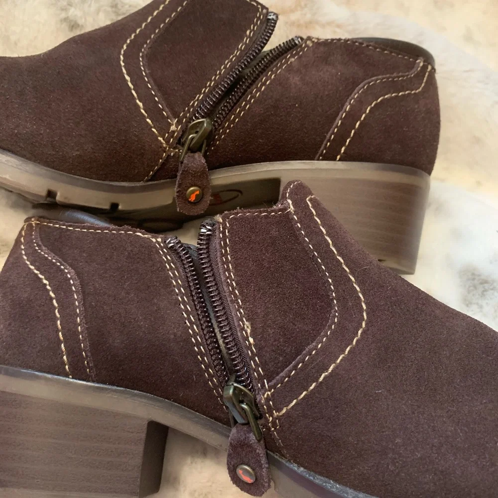 Sporto Annie Suede Ankle Boots Low Cut Booties Brown Interior Zip Chunky Heel